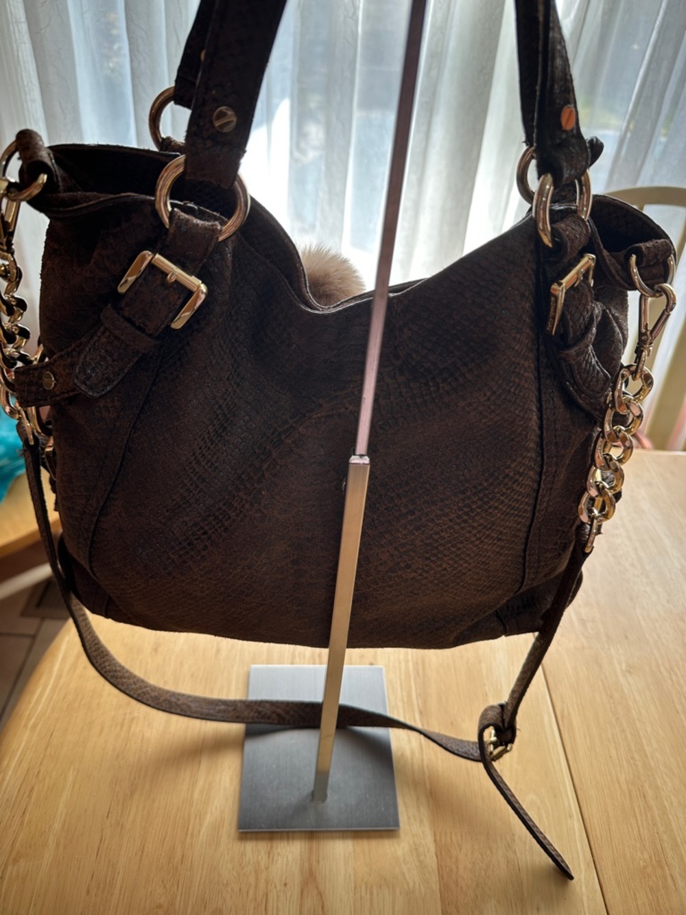 Michael Kors Dark Brown Textured Shoulder Bag with Gold Hardware and Heart Charm - Picture 3 of 9